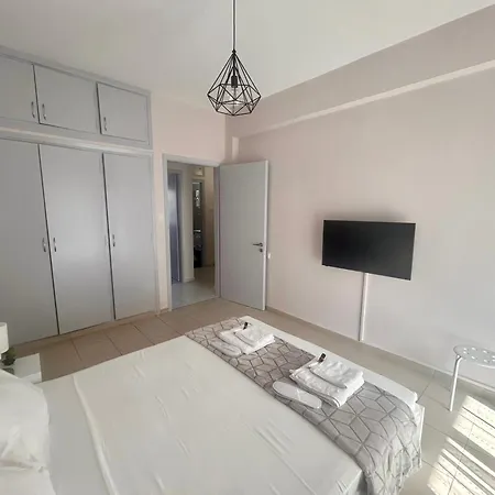 Aktis 3 Near Airport Apartment *